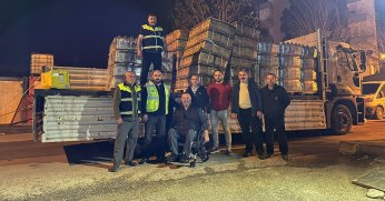 GÖLCÜK BELEDİYESİ DEPREMZEDELERE DESTEK OLMAYA DEVAM EDİYOR