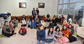 Kartepeli çocuklar işaret diliyle tanıştı