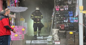 İş yerinden yükselen dumanlar korkuttu