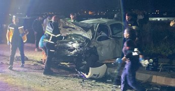 Kocaeli’de iki otomobil kafa kafaya çarpıştı: 5 yaralı