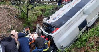 Kocaeli’de işçi servisi devrildi: 8 yaralı