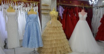 Genç kızların hayalindeki gelinliklerde bu senenin modası ve fiyatları