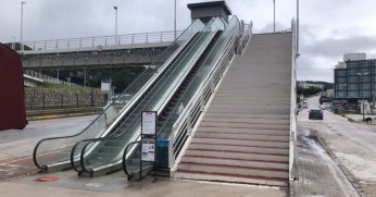 Umuttepe Yerleşkesi B Kapısı'nda yürüyen merdiven bakıma alındı