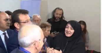 CHP’DEKİ TİYATROYA BAKIN!