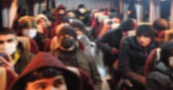 Kocaeli'de 96 düzensiz göçmen sınır dışı edildi