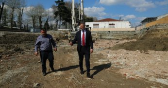 GÖLCÜK HÜKÜMET KONAĞI'NDA YAPIM ÇALIŞMALARI HIZLA SÜRÜYOR