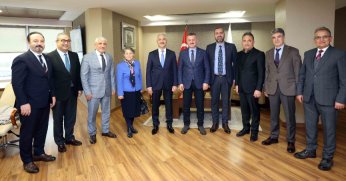 Başkan Büyükakın her kesimle istişareye devam ediyor