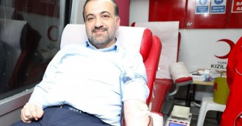 AK Parti İl Başkanı Talus'tan kan bağışı