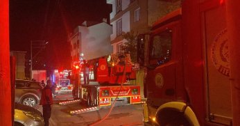 Tadilat yapılan çatıda yangın çıktı