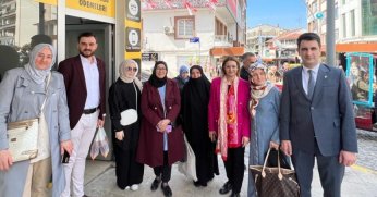 Berna Abiş’e Karamürsel’de büyük ilgi