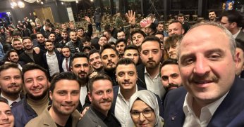 Bakan Varank’tan gençlerle tecrübe paylaşımı