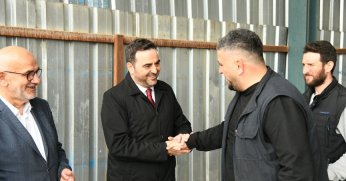 Başkan Özlü Mesai Arkadaşlarıyla Bayramlaştı