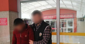 Durdurulan araçtan 6 düzensiz göçmen çıktı
