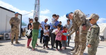 Büyükşehir, bayramda Defne’ye mutluluk taşıdı