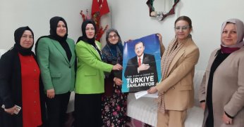 Milletvekili Adayı Abiş, Körfez’de hanelere konuk oldu