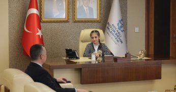 Başkan Büyükakın, makamını 4. sınıf öğrencisi Yayla’ya bıraktı