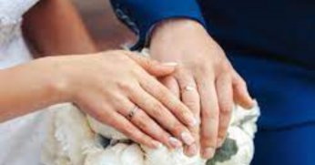  Eşiyle alay eden yandı