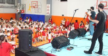 BİLGİ KÖPRÜSÜ’NDE ÇOCUKLAR ONUR EROL’LA DOYASIYA EĞLENDİ