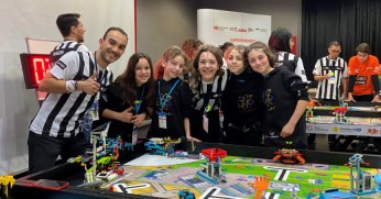 Büyükşehir’den Gölcüklü robotik takımına destek