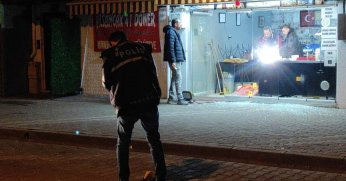 Dönerci dükkanı kurşunlandı