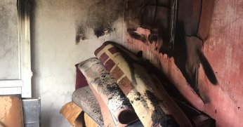 Yangında anne ve 2 çocuğu etkilendi