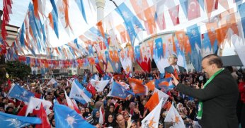 Gebze’de AK Parti’ye büyük destek;  AK Parti’nin açılışı mitinge dönüştü!