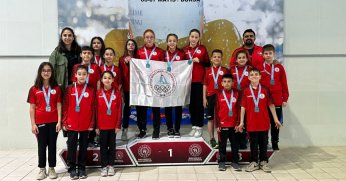 Körfezli yüzücüler havuzda madalya bırakmadılar