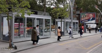 Cumhuriyet Parkına klimalı modern durak
