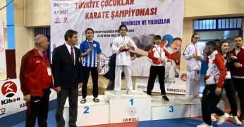 Kartepeli Aslı Bera Kurt Türkiye ikincisi oldu