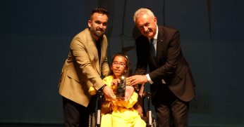 Kas hastası depremzede Nisanur'un en mutlu günü