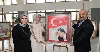 Anneliği resimlerde anlattılar