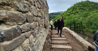 GÖLCÜK BELEDİYESİ İLÇEDEKİ TARİHÎ DEĞERLERİ İHYA ETMEYE DEVAM EDİYOR