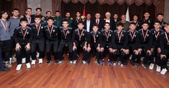 Başkan Büyükakın, Şampiyonları tebrik etti