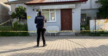 Evinde ölü bulundu