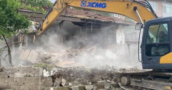 Gölcük’te yıkılan orta hasarlı ya da metruk bina sayısı 120 oldu