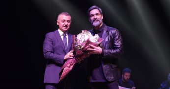 Uğur Işılak’la 19 Mayıs Bayramı coşkusu