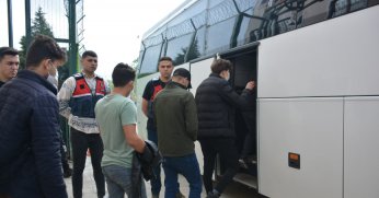 Kocaeli'de 137 Afgan uyruklu göçmen sınır dışı ediliyor