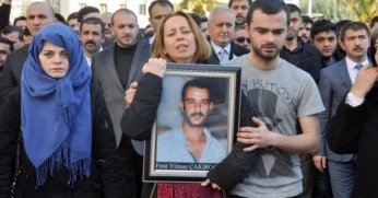 Fırat Yılmaz Çakıroğlu'nun annesinden İYİ Parti'ye zehir zemberek sözler