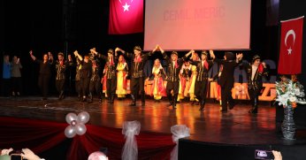 Özel öğrencilerden anlamlı gösteri