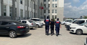 Aranan dolandırıcıya jandarma operasyonu