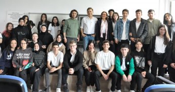 Tiyatronun eğitimdeki yerini anlattı