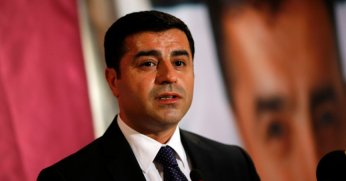 Siyaseti bırakan Demirtaş HDP’yi bombaladı