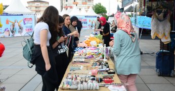 Umutları yeşertmek için kilometrelerce yol geldiler