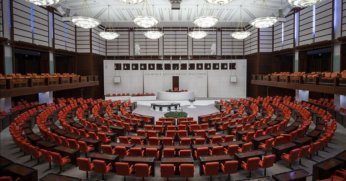 Meclis'te 28. Dönem yemin töreni başladı