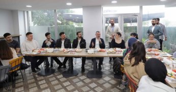 Başkan Büyükakın, üniversiteli gençlerle buluştu