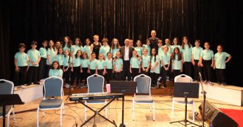 Körfez Belediyesi Çocuk Korosu büyüledi