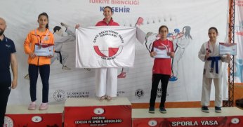 Körfezli Leylanur Türkiye üçüncüsü oldu