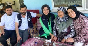 KARTEPELİ HAVVA KARA 89.YAŞINA ALO EVLAT İLE GİRDİ