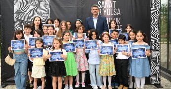 KARTEPE’DE AÇILAN PICTOR SERGİSİ HAYRAN BIRAKTI