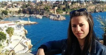 Eşi tarafından katledilen 3 çocuk annesi son yolculuğuna uğurlandı